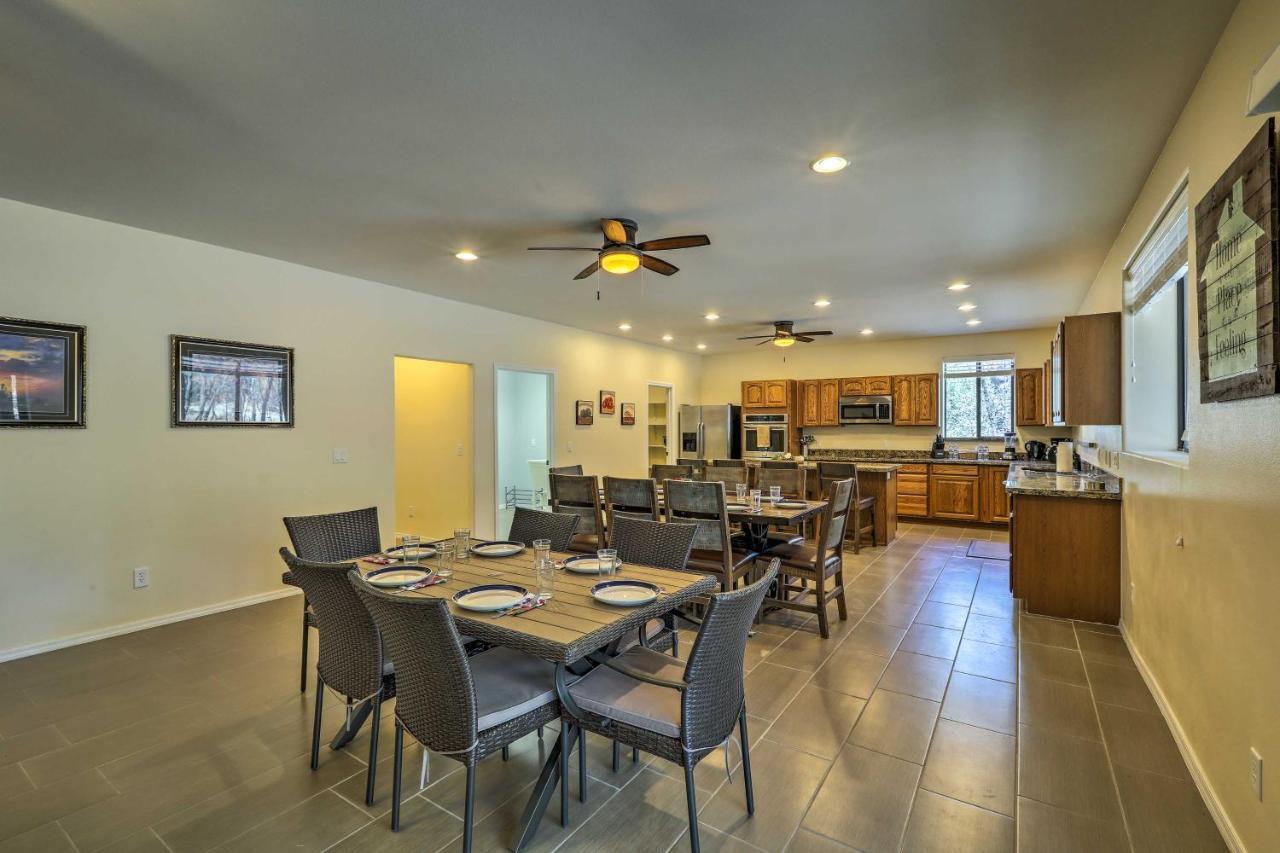 Spacious Pinetop-Lakeside Home With Hot Tub And Grill! Екстериор снимка