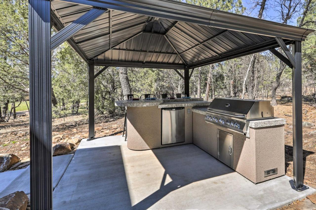 Spacious Pinetop-Lakeside Home With Hot Tub And Grill! Екстериор снимка
